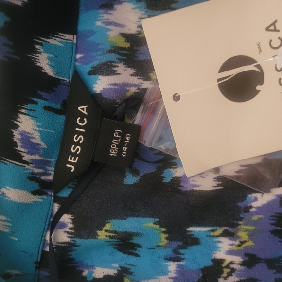 Jessica Blue Patterned Short Ruffled Sleeve Top - Picture 7 of 7